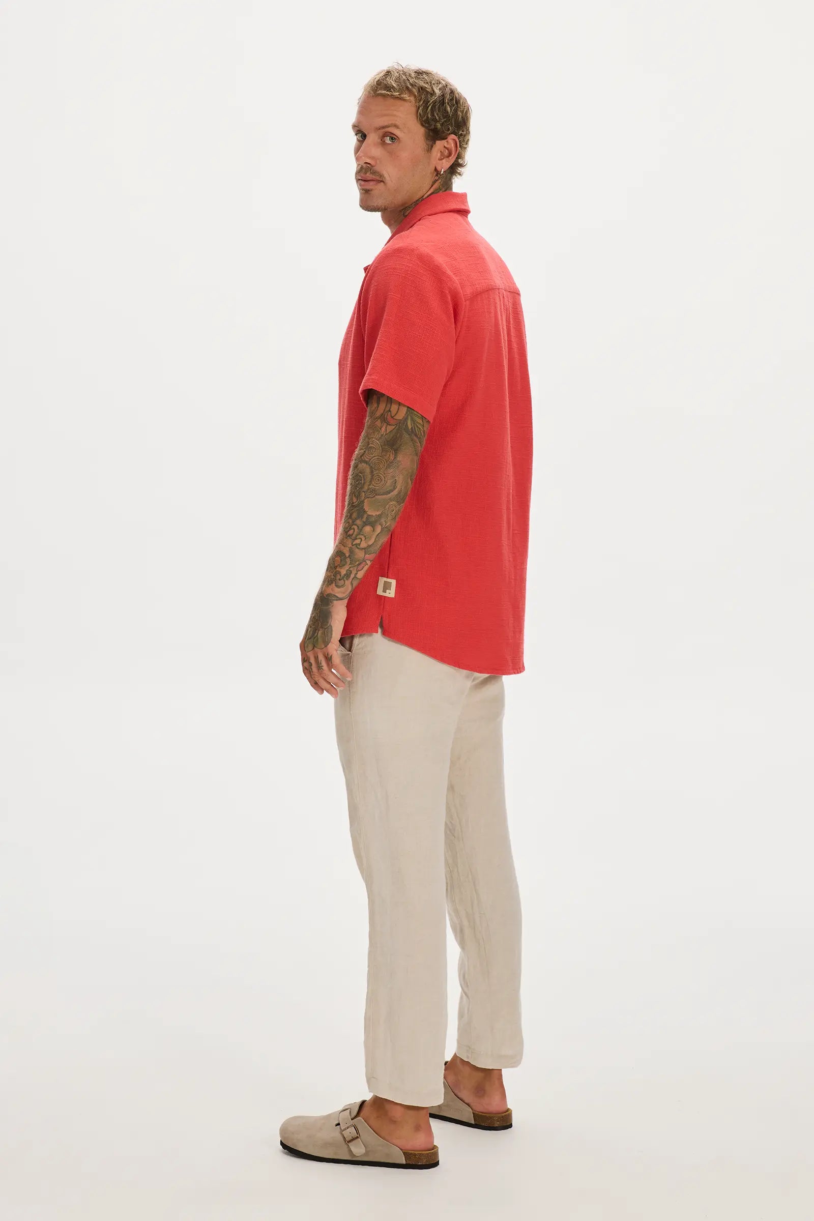 color-red